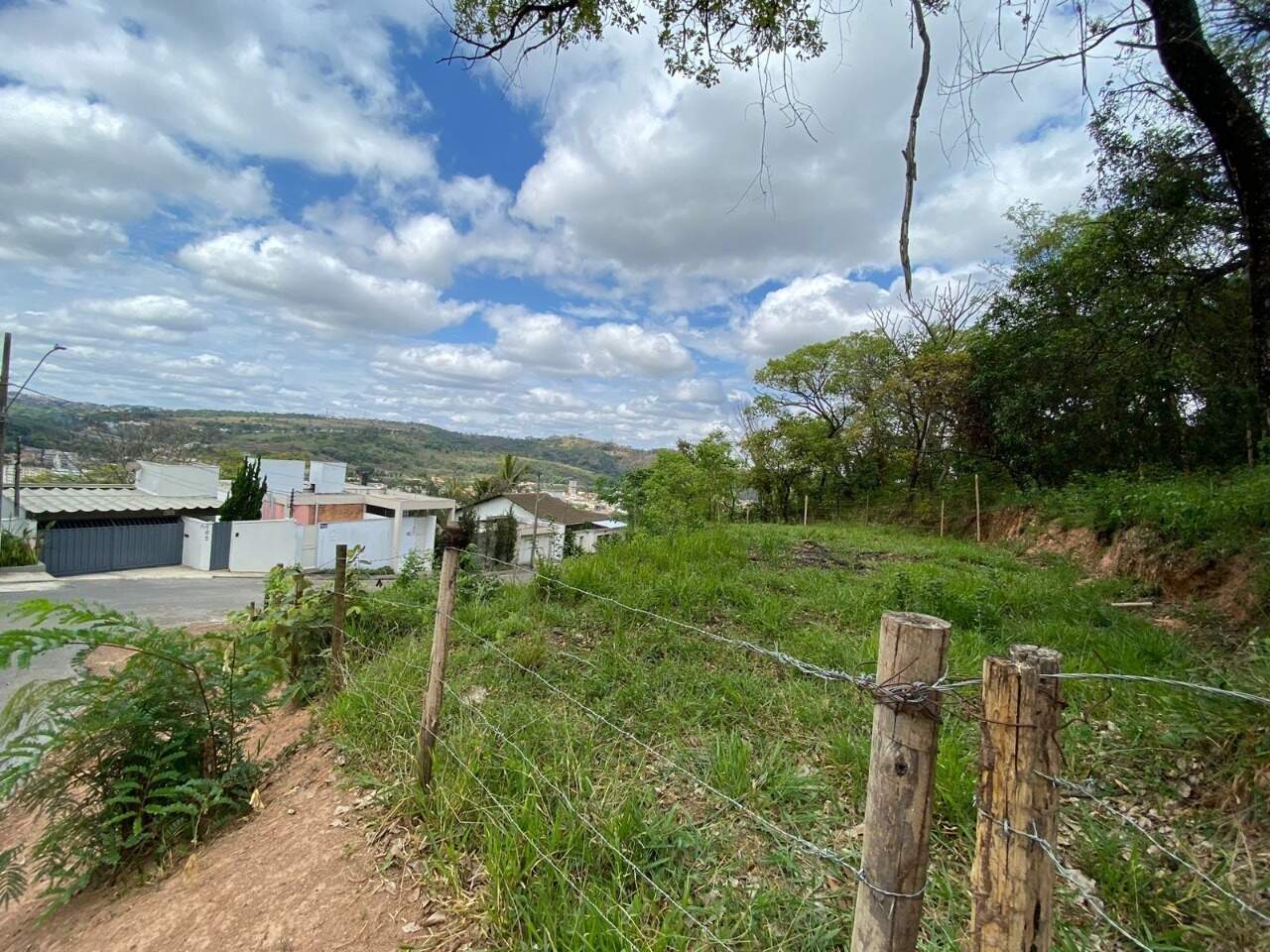 Lote à venda no Dona Júlia: 
