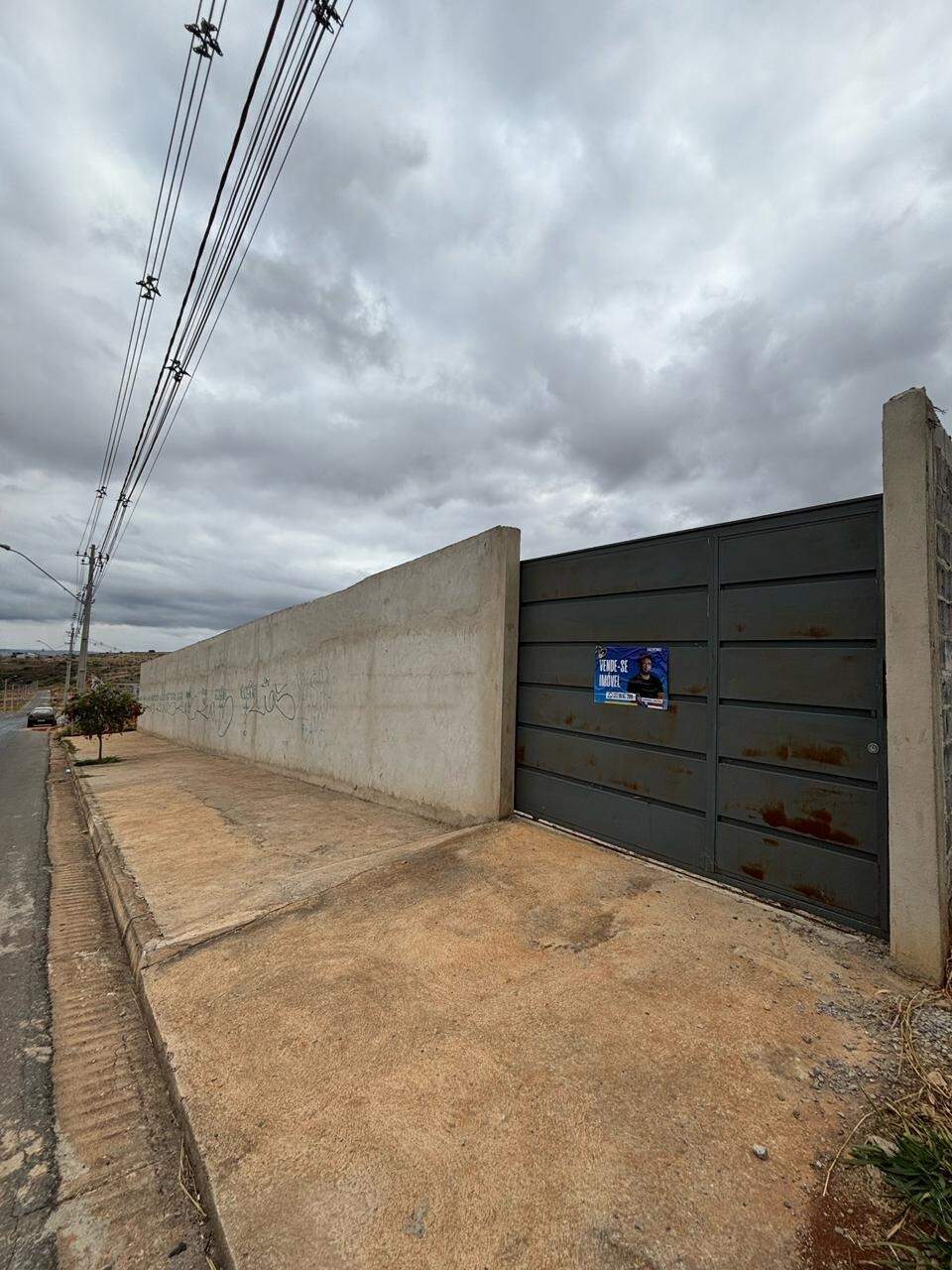 Lote à venda no Portal das Acacias 2: 