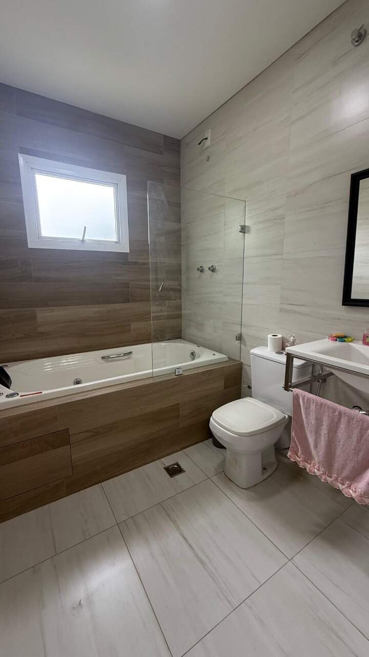 Casa à venda no Condomínio Gran Royalle: 