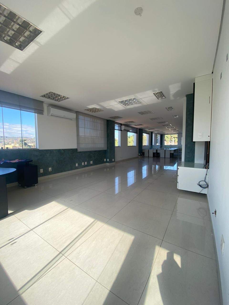 Sala para aluguel no Centro: 