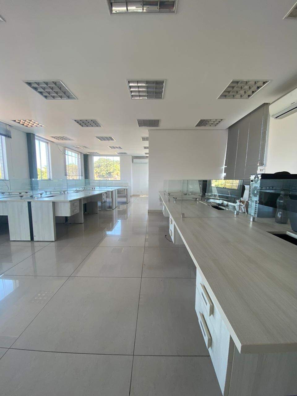 Sala para aluguel no Centro: 
