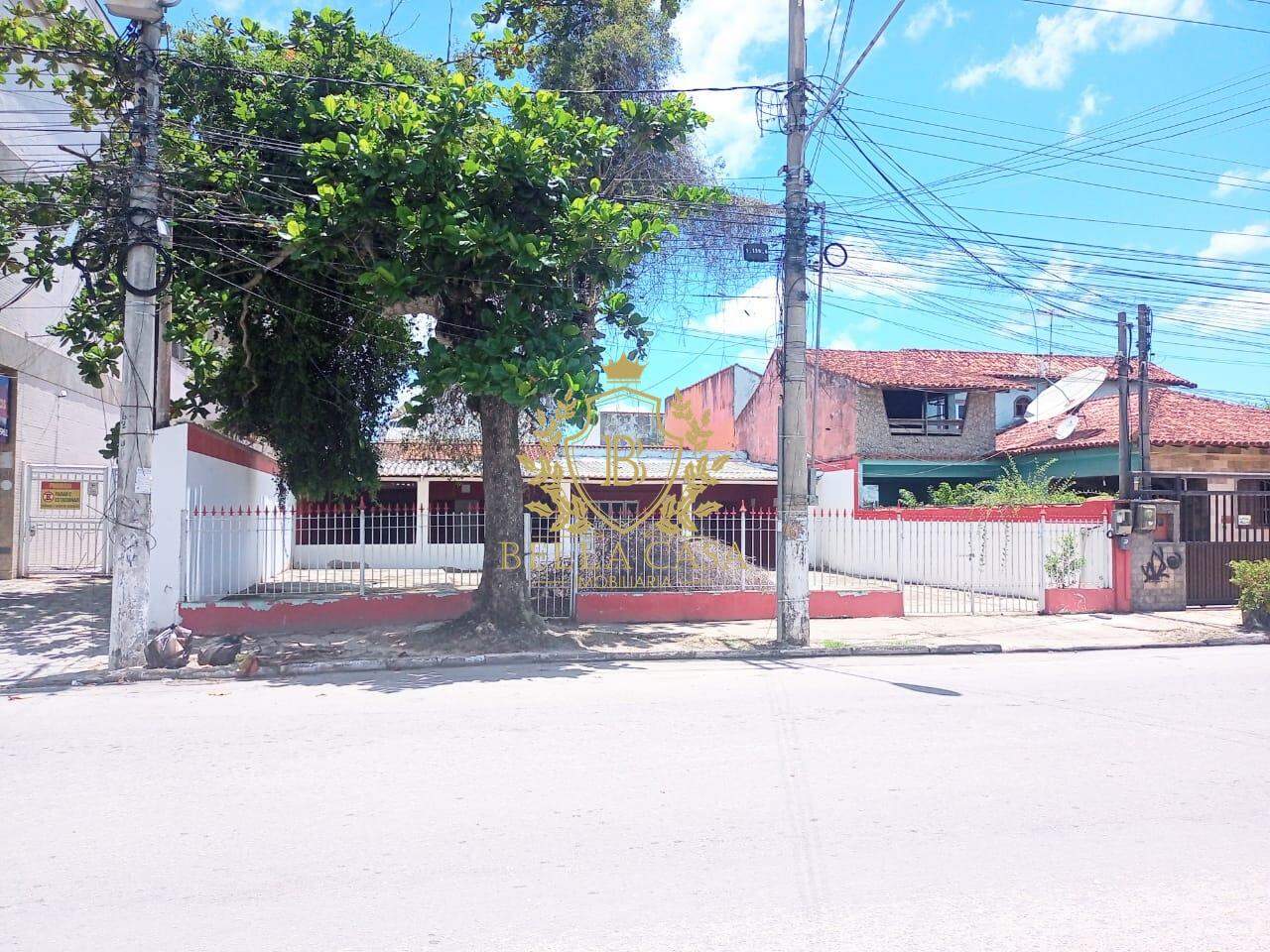 Casa à venda no Centro: 