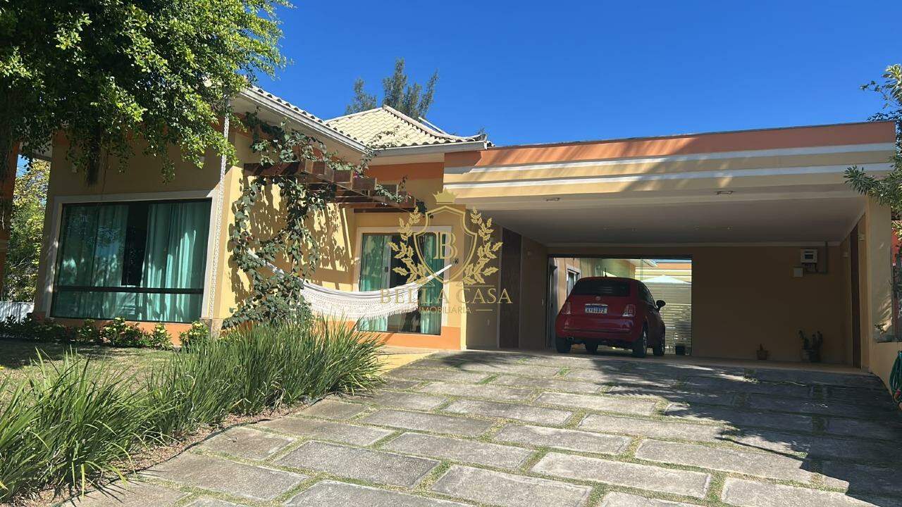 Casa em condomínio à venda no Bananeiras: 