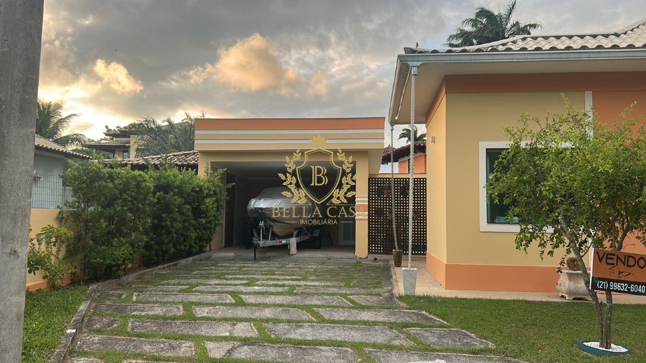 Casa em condomínio à venda no Bananeiras: 