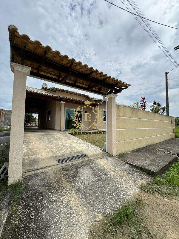 Casa em condomínio à venda no Fazendinha: 