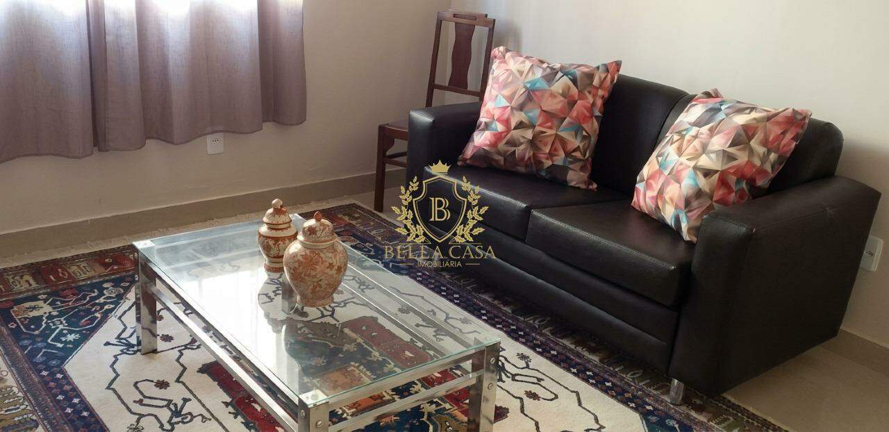 Casa em condomínio à venda no Jardim Peró: 