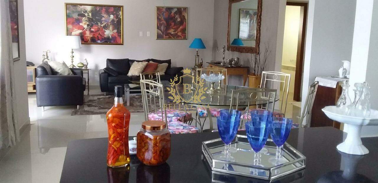 Casa em condomínio à venda no Jardim Peró: 