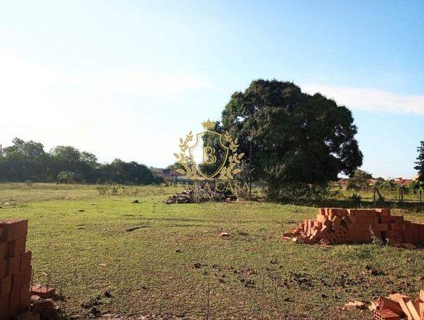 Terreno à venda no Clube dos Engenheiros: 