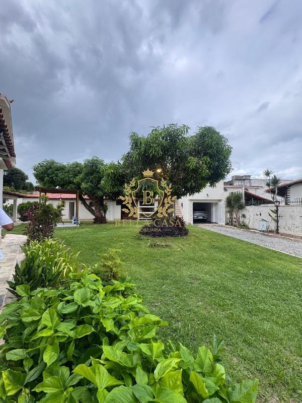 Casa à venda no Coqueiral: 