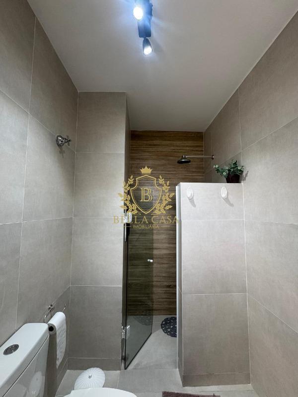 Casa à venda no Coqueiral: 