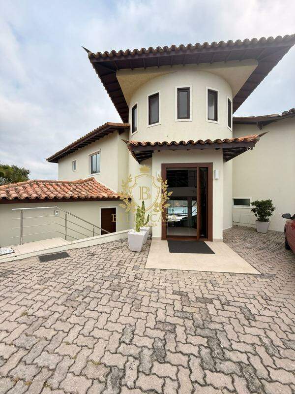 Casa em condomínio à venda no João Fernandes: 