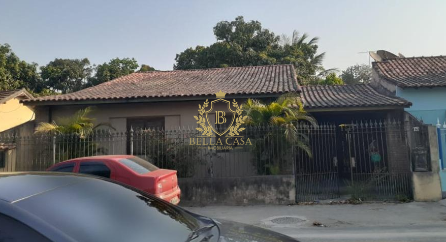 Casa à venda no Centro: 