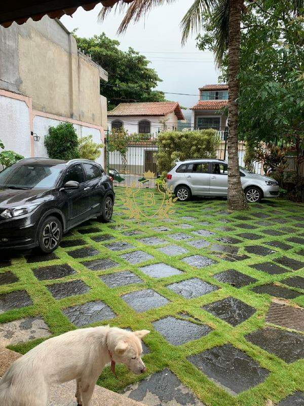 Casa à venda no Praia dos Anjos: 