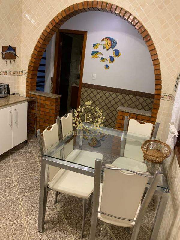 Casa à venda no Praia dos Anjos: 