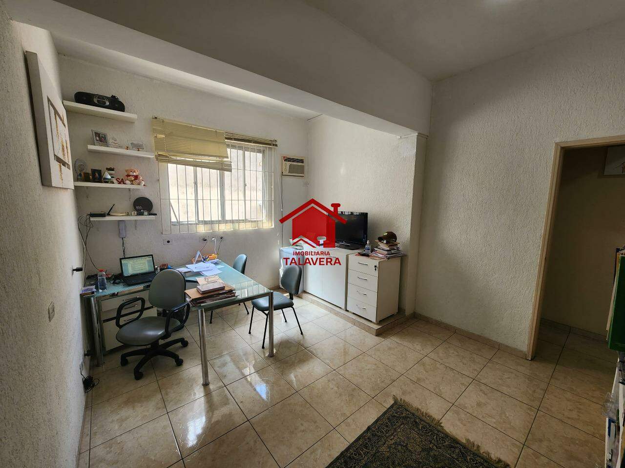 Sala à venda no Centro: 