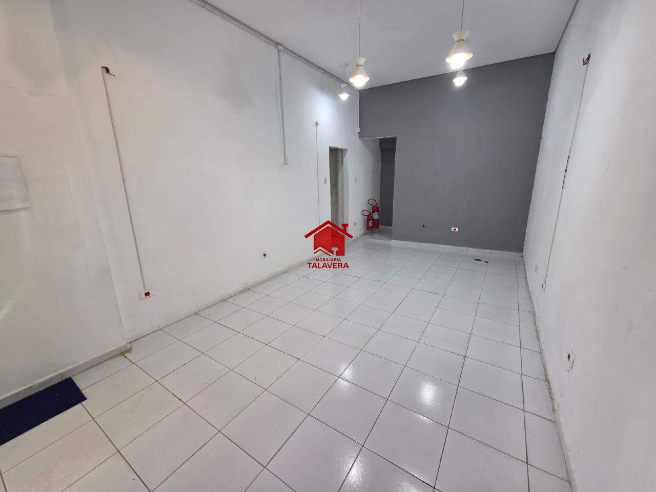 Salão para aluguel no Santa Paula: 