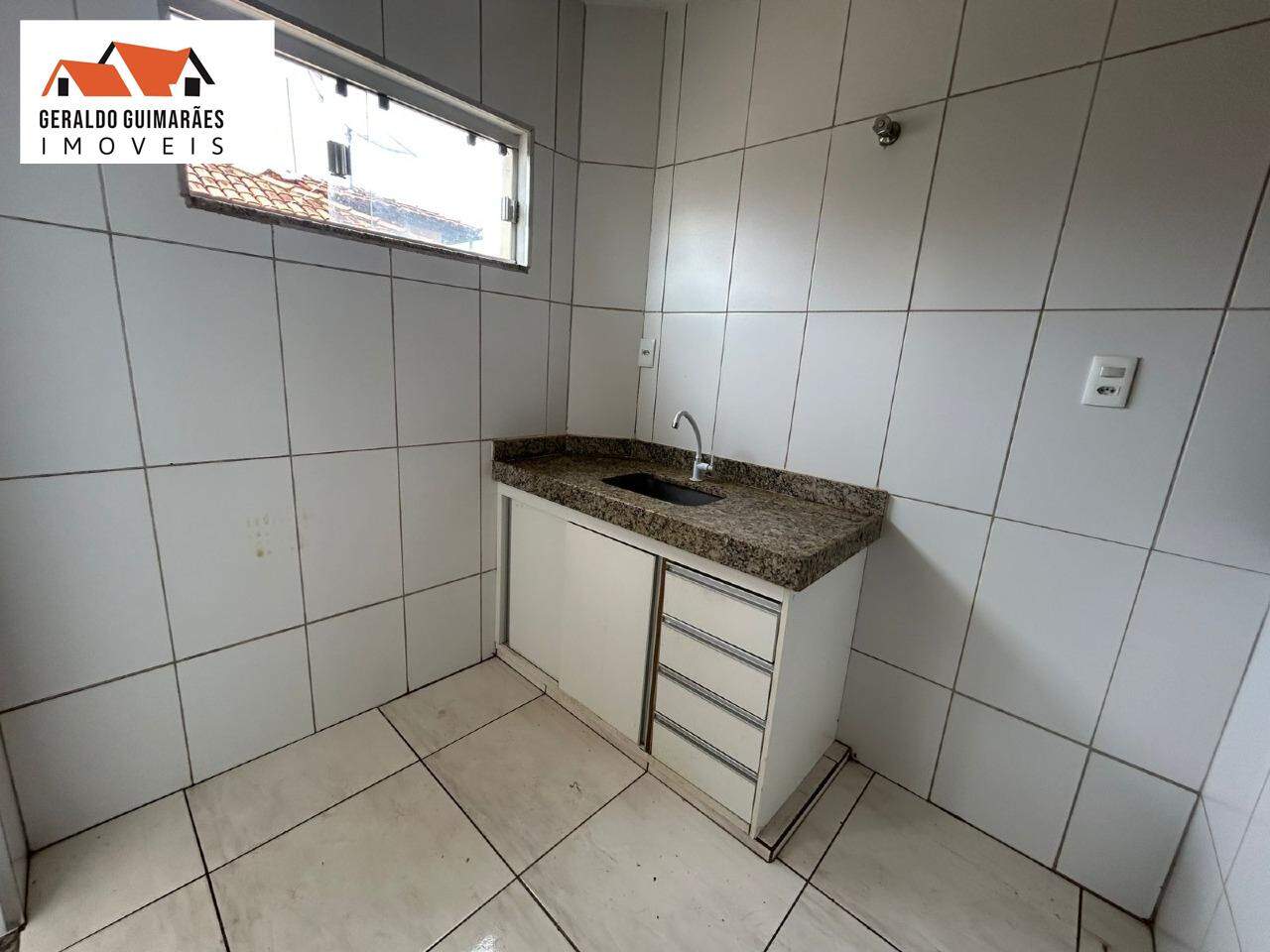 Kitnet para aluguelSarobáCurveloMG: 