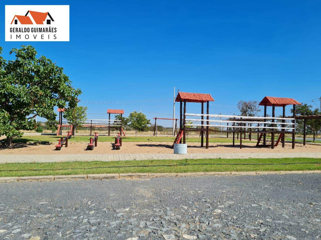 Lote em condomínio à vendaCasa de PistaCurveloMG: 