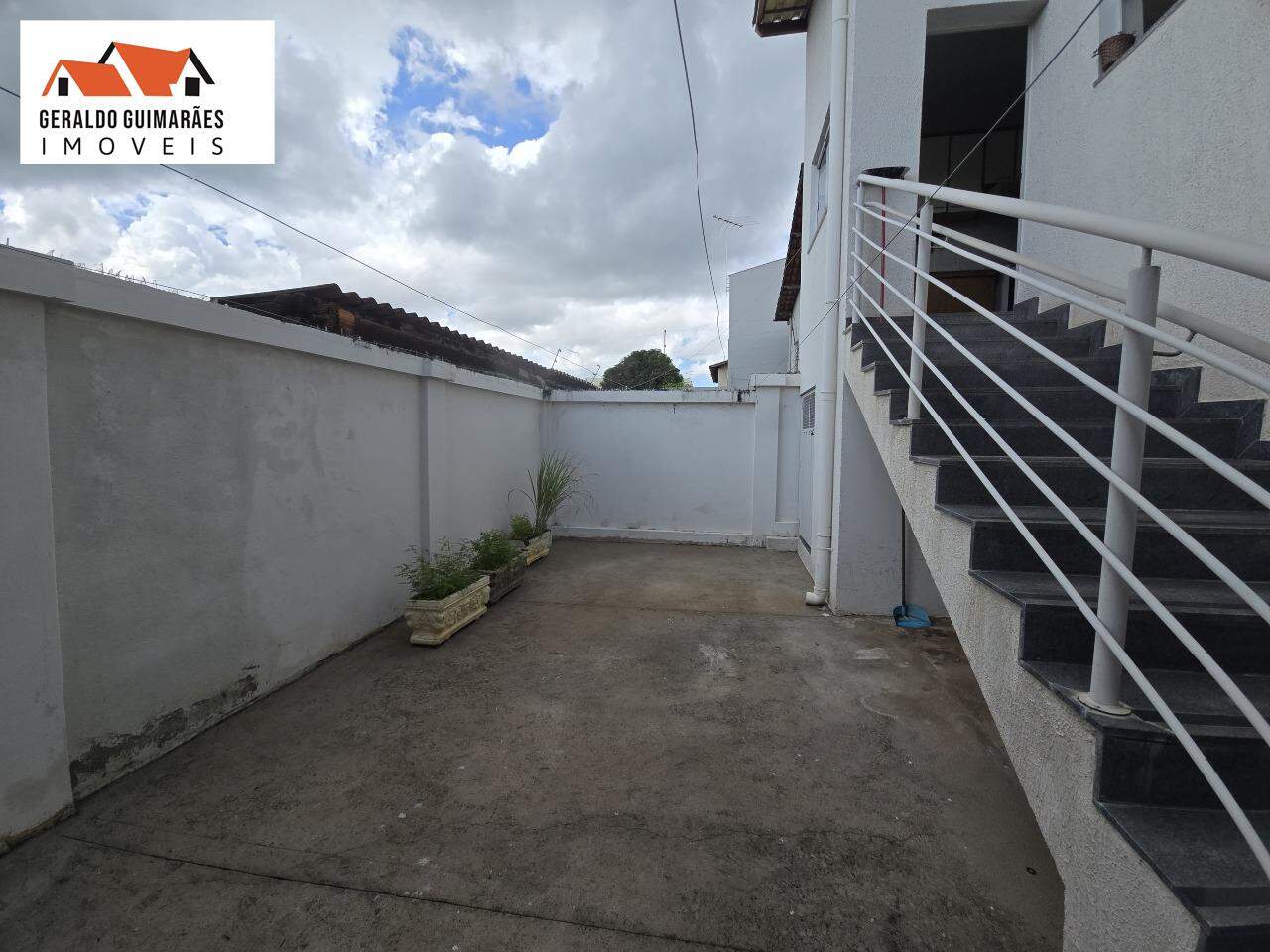 Casa à vendaCURIANGOCurveloMG: Quintal