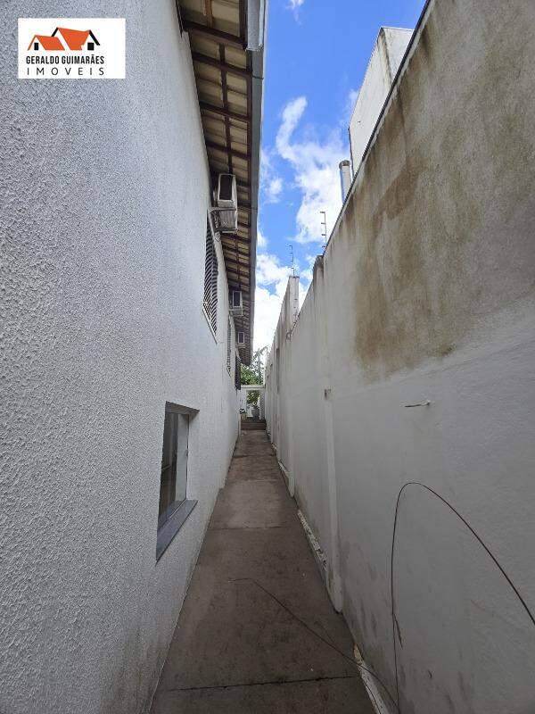 Casa à vendaCURIANGOCurveloMG: Corredor Direito