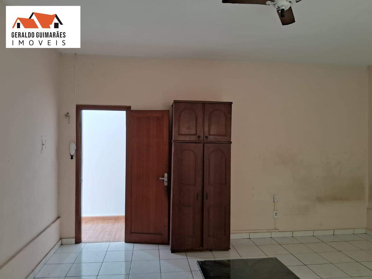 SALA COMERCIAL à vendaCentroCurveloMG: 