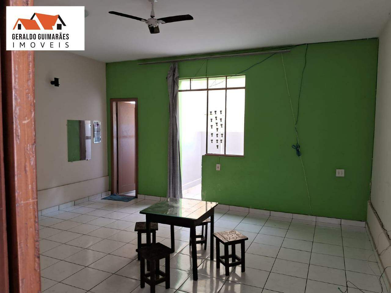 SALA COMERCIAL à vendaCentroCurveloMG: 