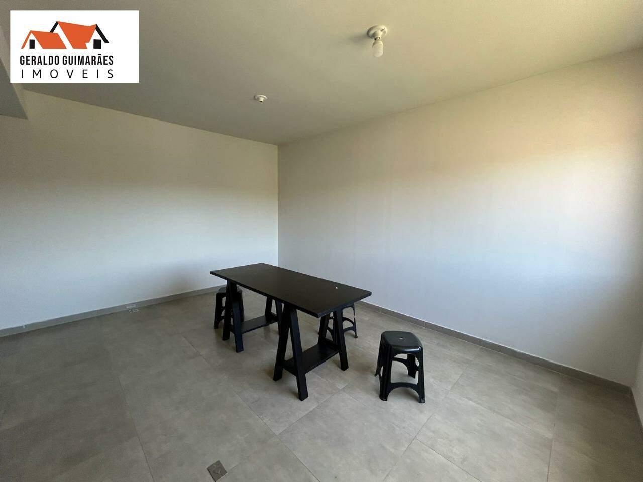 Sala para aluguelCentroCurveloMG: 