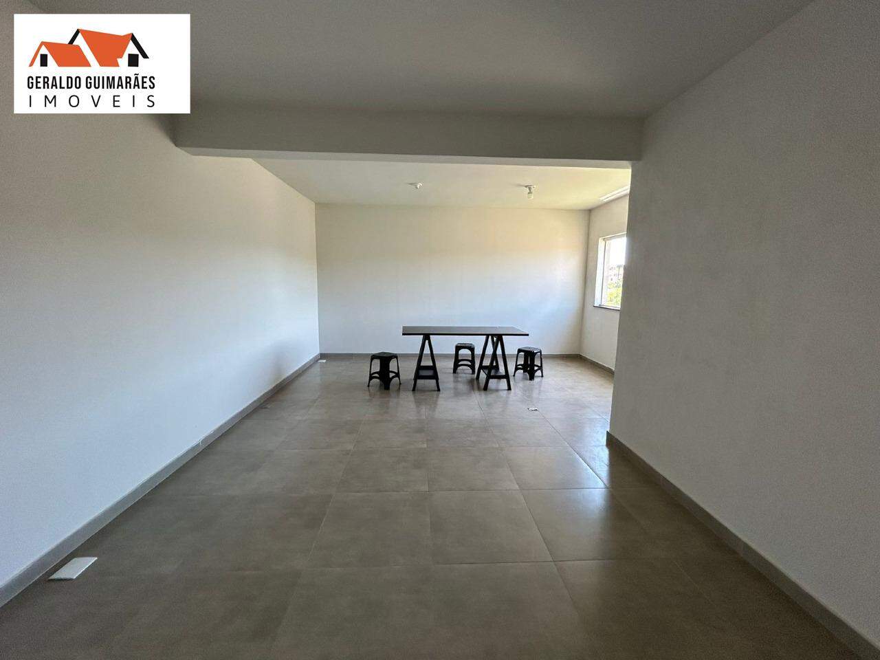 Sala para aluguelCentroCurveloMG: 