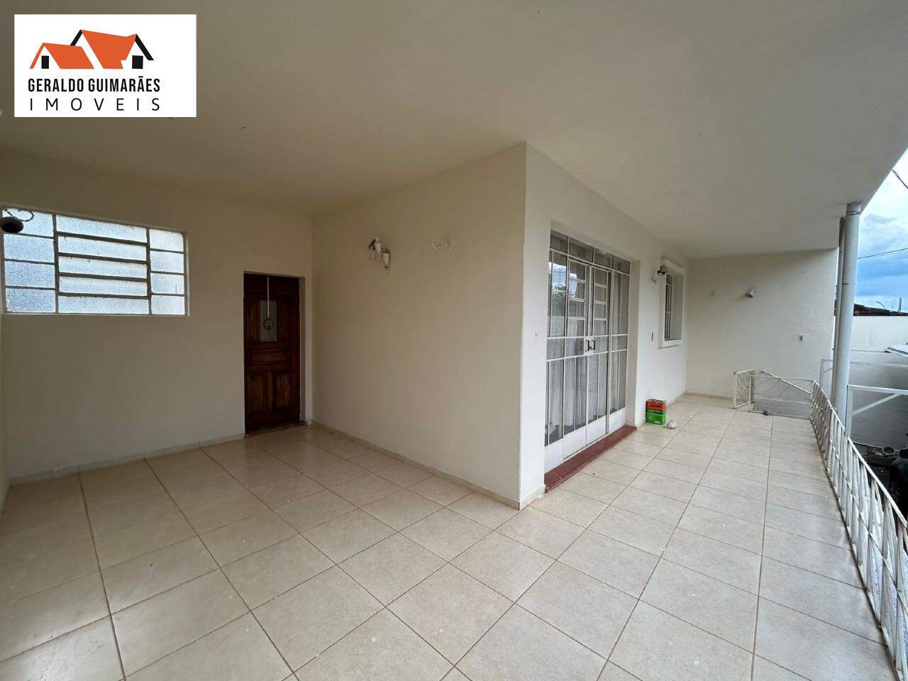 Casa para aluguelCentroCurveloMG: 