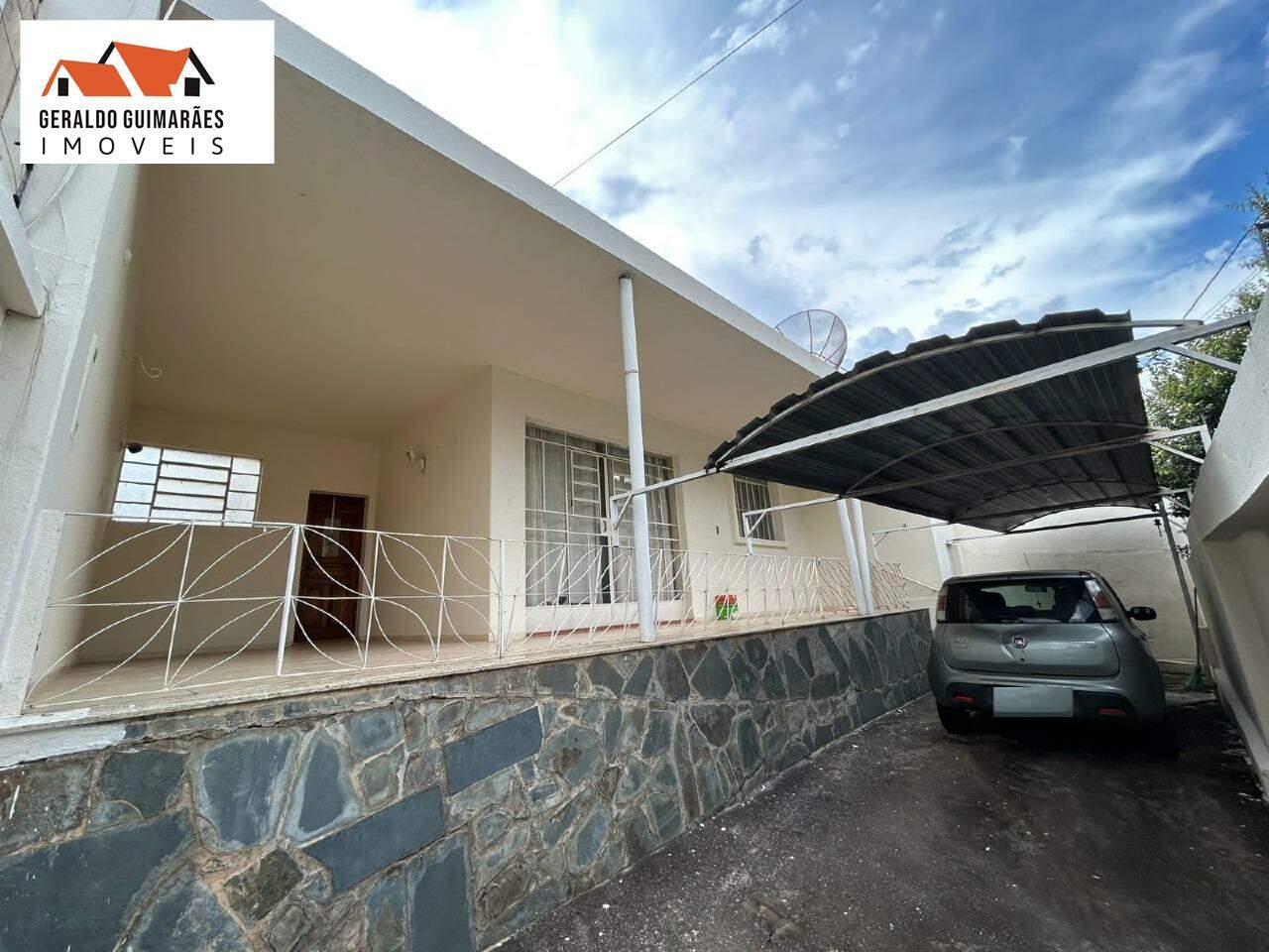 Casa para aluguelCentroCurveloMG: 