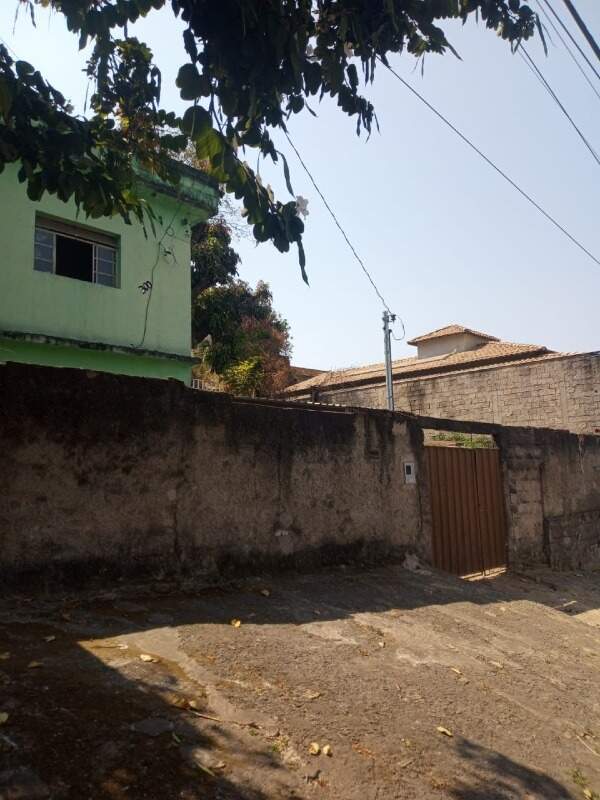 Lote à venda no Santa Mônica: 