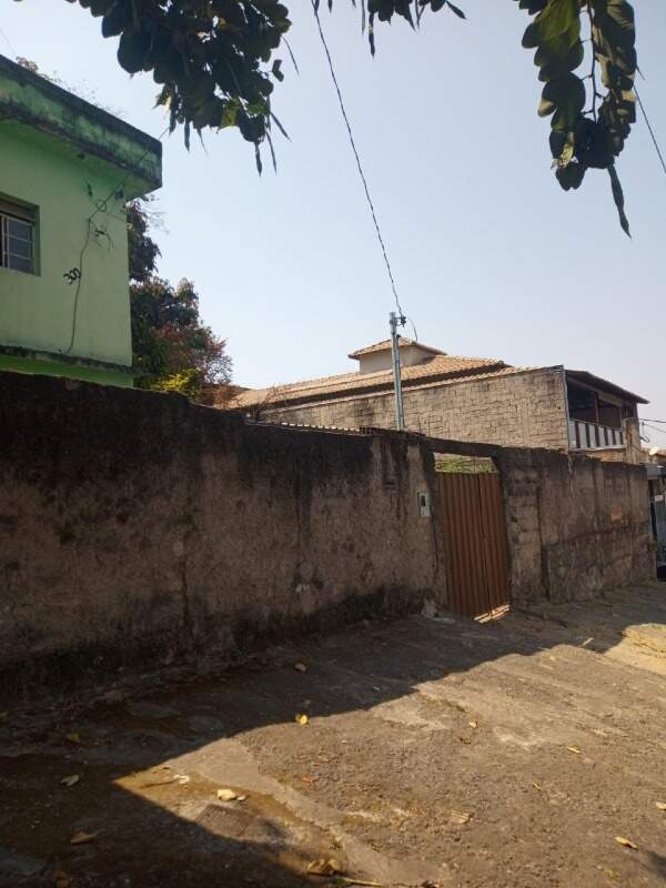 Lote à venda no Santa Mônica: 