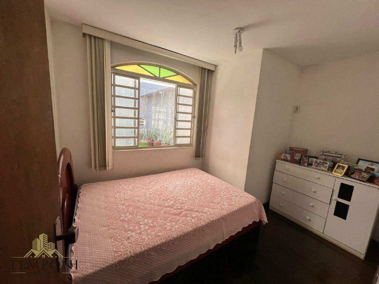 Casa à venda no Planalto: 