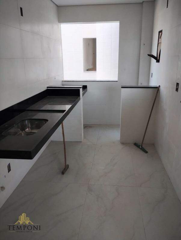 Apartamento à venda no Itapoã: 