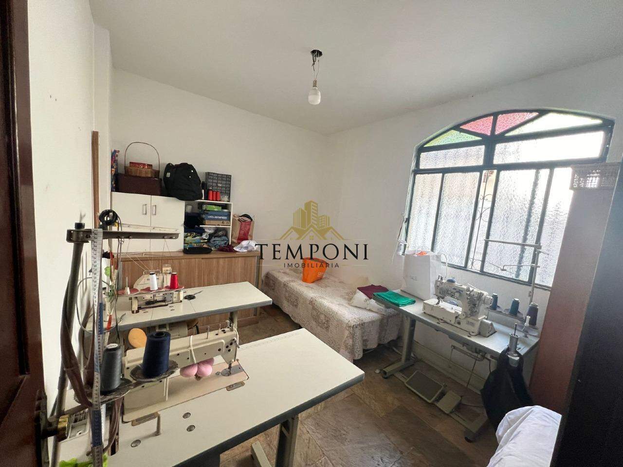 Casa à venda no Dona Clara: 