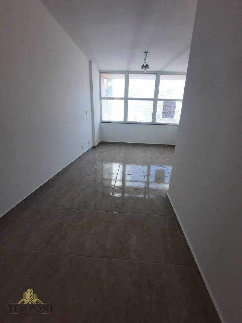 Sala à venda no Centro: 