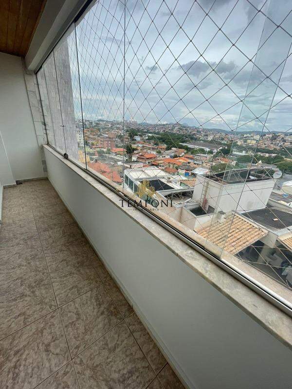 Apartamento à venda no Sagrada Família: 