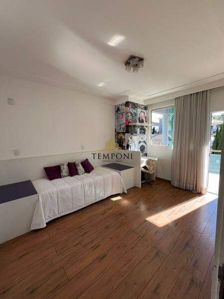 Casa em condomínio à venda no Castelo: 