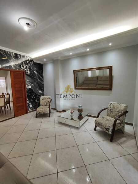 Casa à venda no Planalto: 