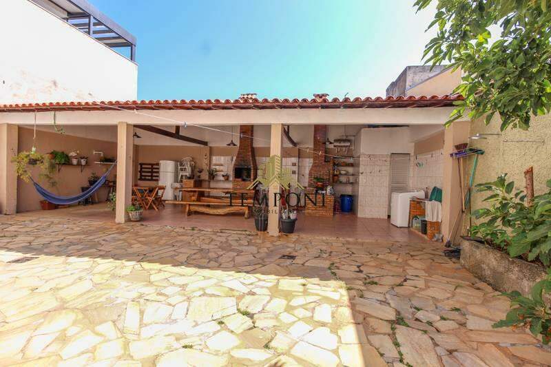 Casa à venda no Planalto: 