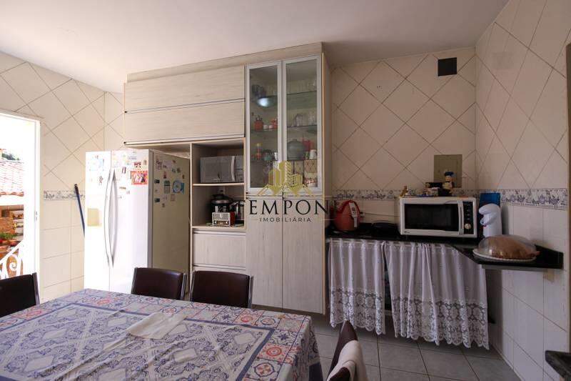Casa à venda no Planalto: 