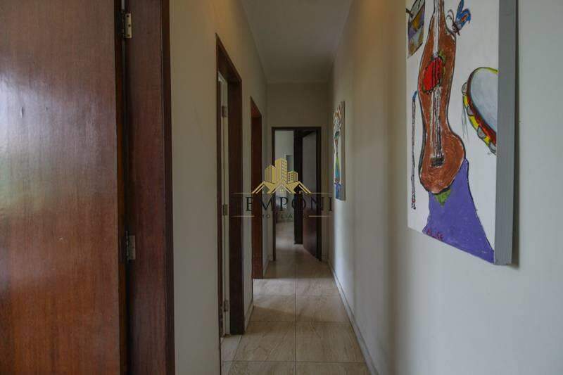 Casa à venda no Planalto: 