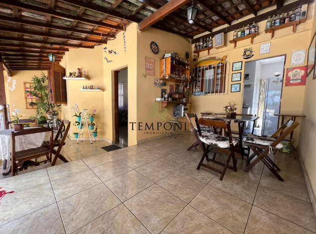 Casa em condomínio à venda no Planalto: 