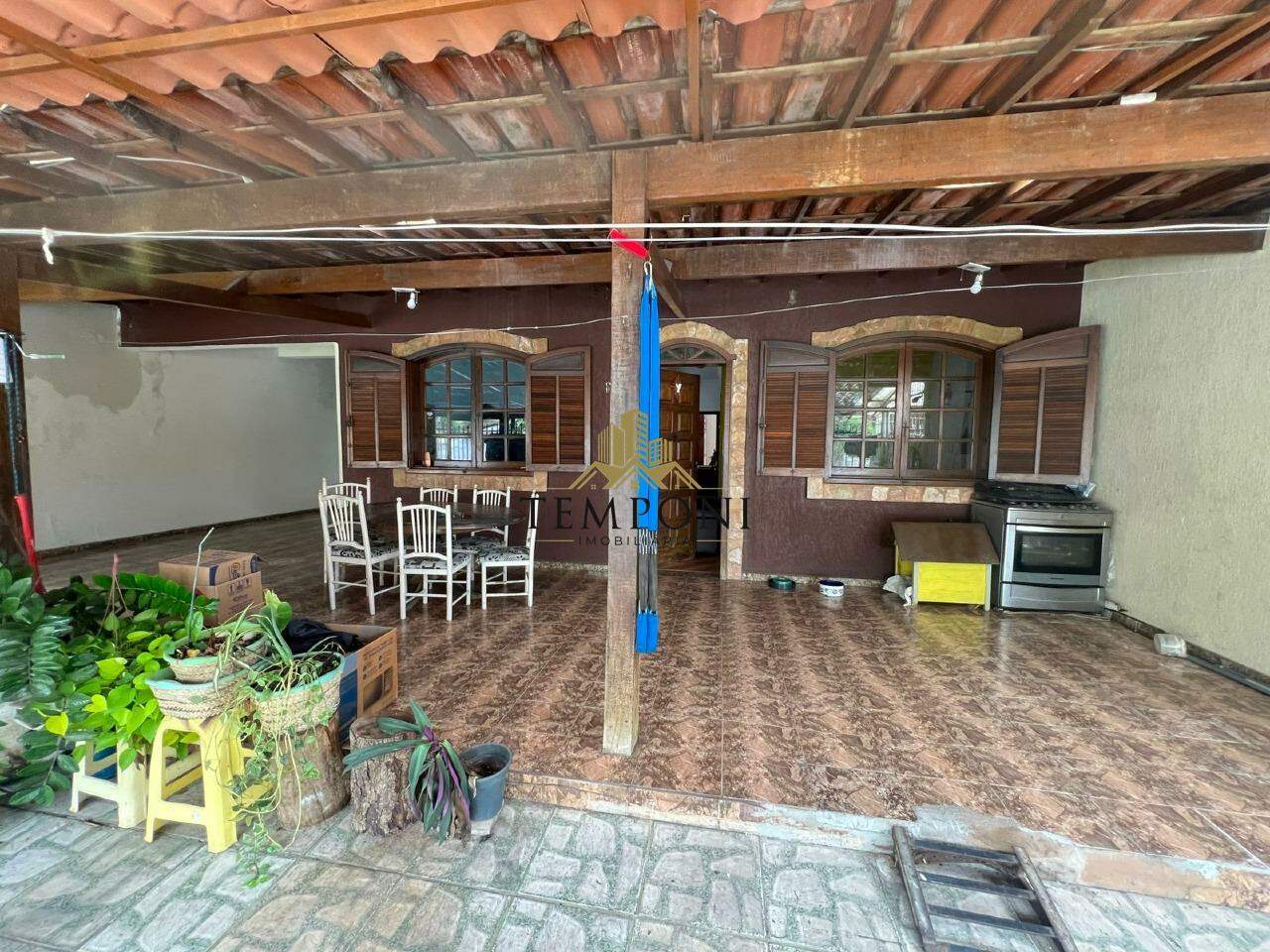 Casa à venda no Letícia: 