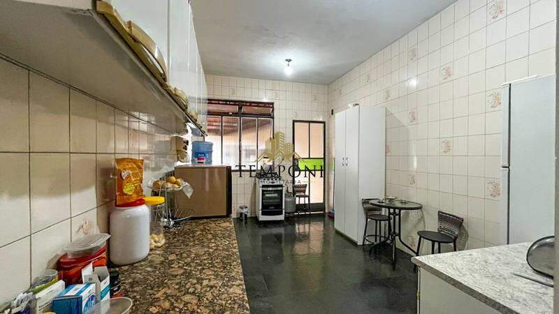 Casa à venda no SANTA TEREZINHA: 