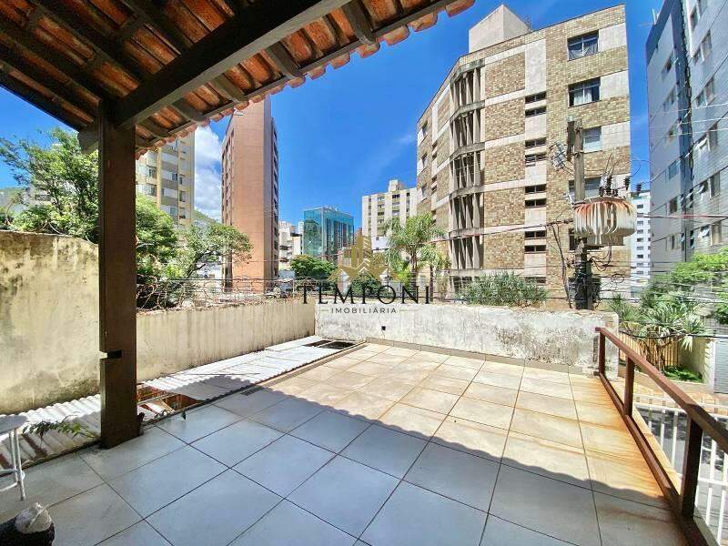 Casa à venda no Sion: 