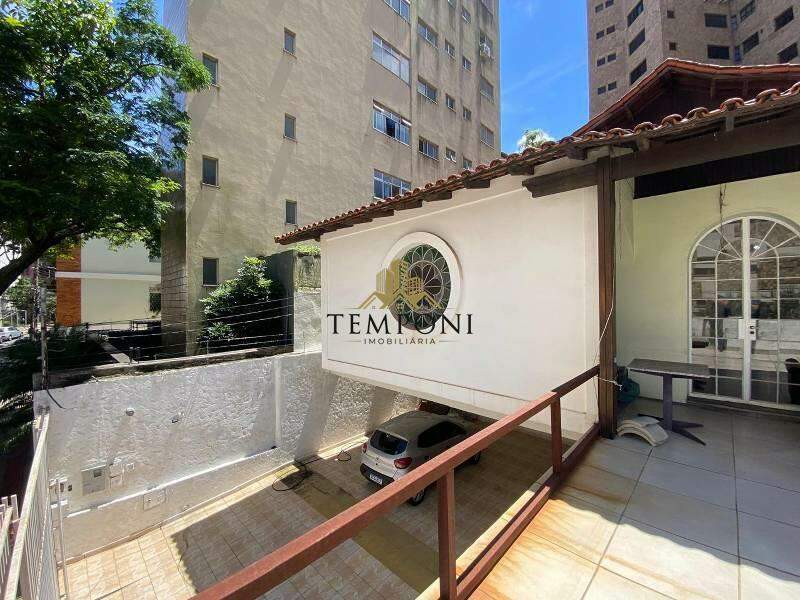 Casa à venda no Sion: 