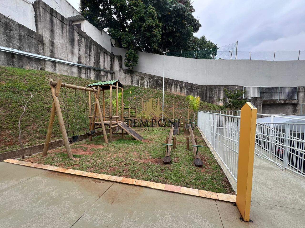 Apartamento à venda no Colégio Batista: 