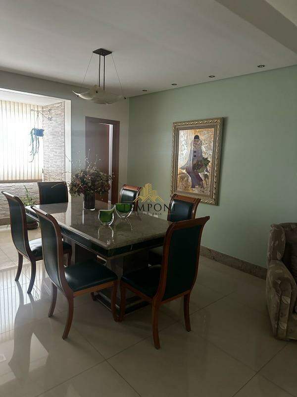 Apartamento à venda no Santa Cruz: 