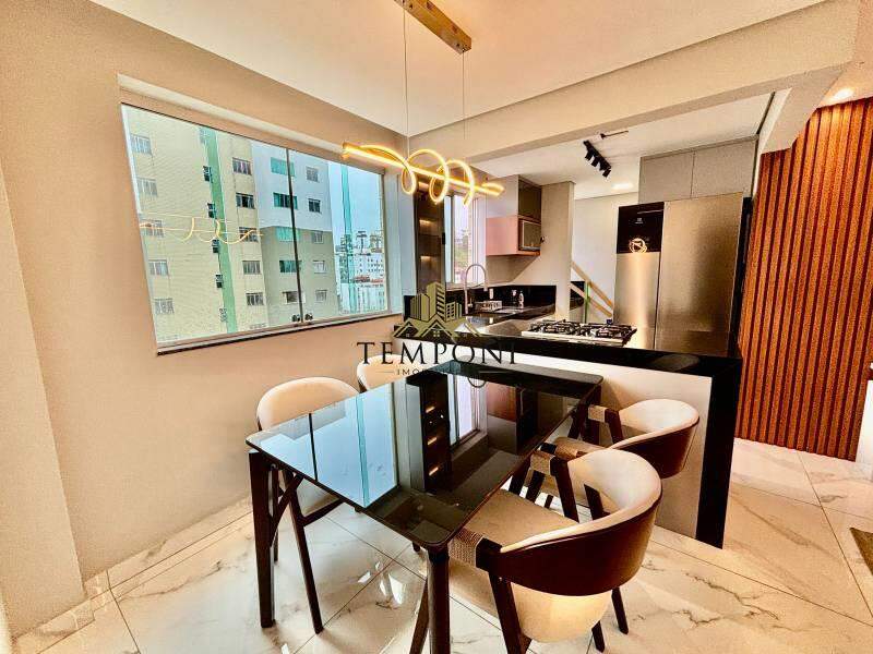 Apartamento à venda no Manacás: 
